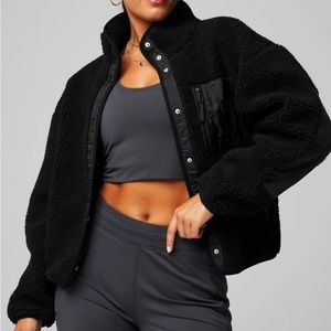 Black Tahoe Teddy Cozy Jacket Size Medium